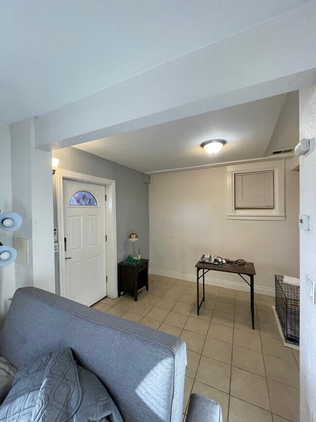 Foto del edificio - 3108 N Clay St