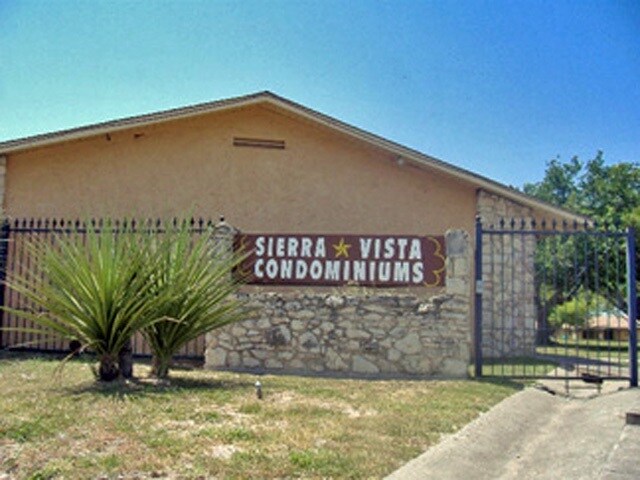 Foto principal - 710 W Cantu Rd