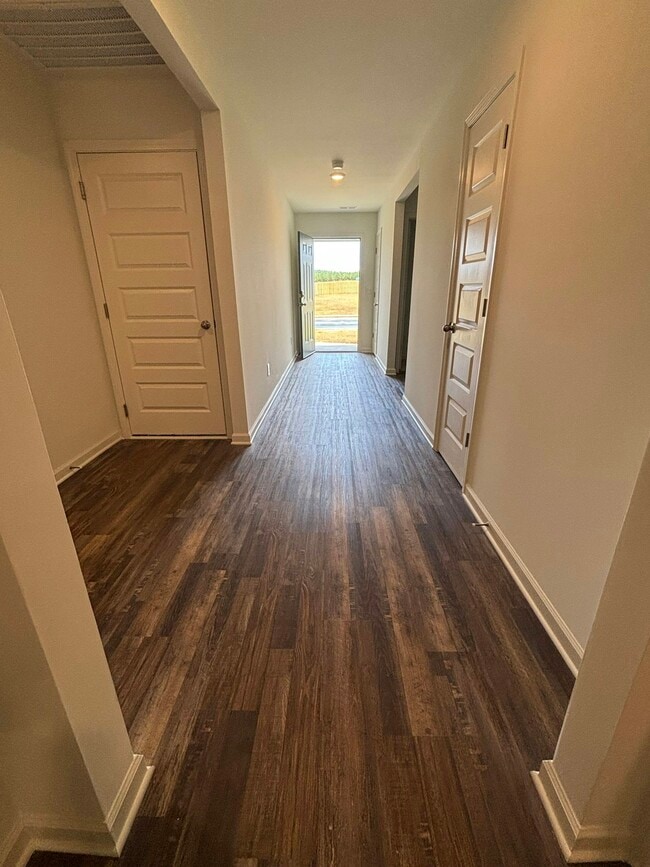 Building Photo - 505 Saddlewood Cv