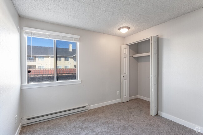 2BR, 1BA - 844SF - Serrano Apartments