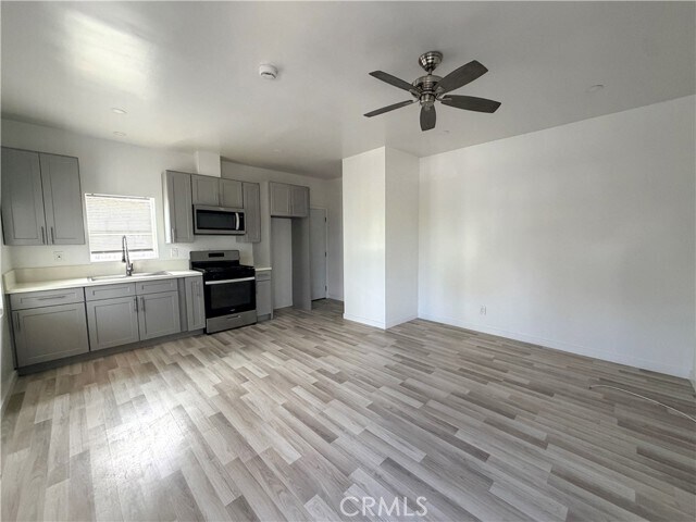 Foto del edificio - 1020 W 67th St