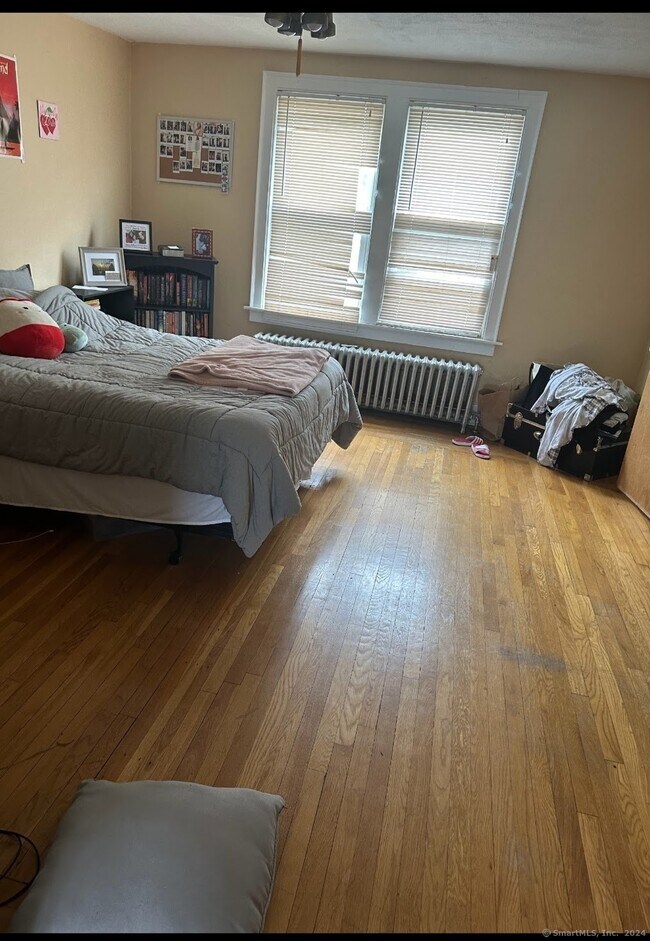 Building Photo - 451 Circular Ave