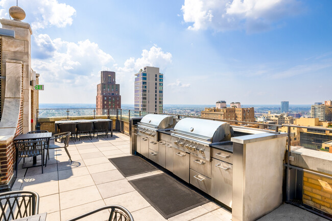 Sky Deck Grilling Stations - ICON