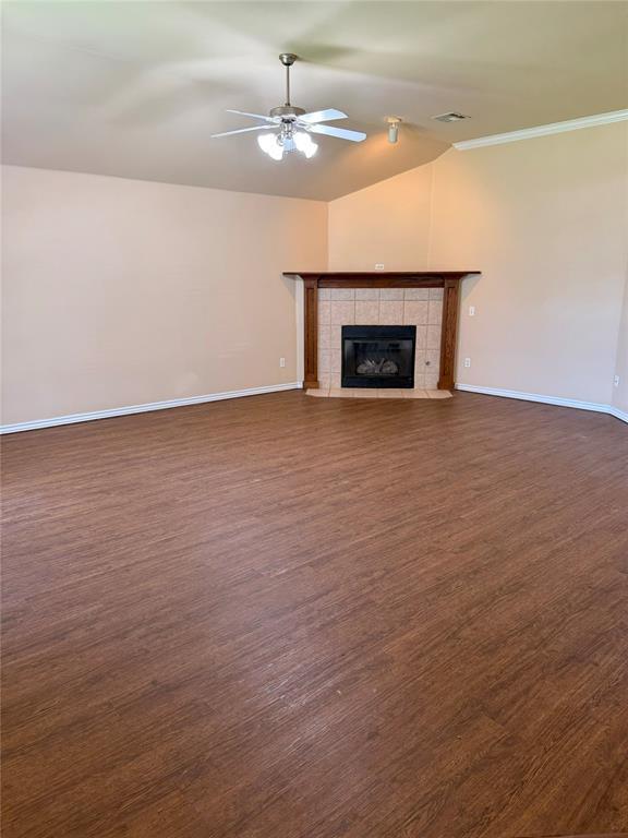 Foto del edificio - 1421 Teakwood Dr