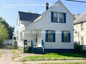 Building Photo - 6700 Gertrude Ave