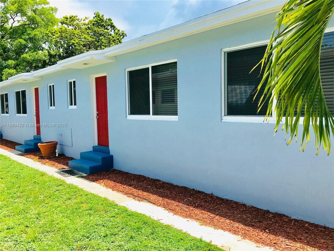 Foto principal - 1949 Funston St