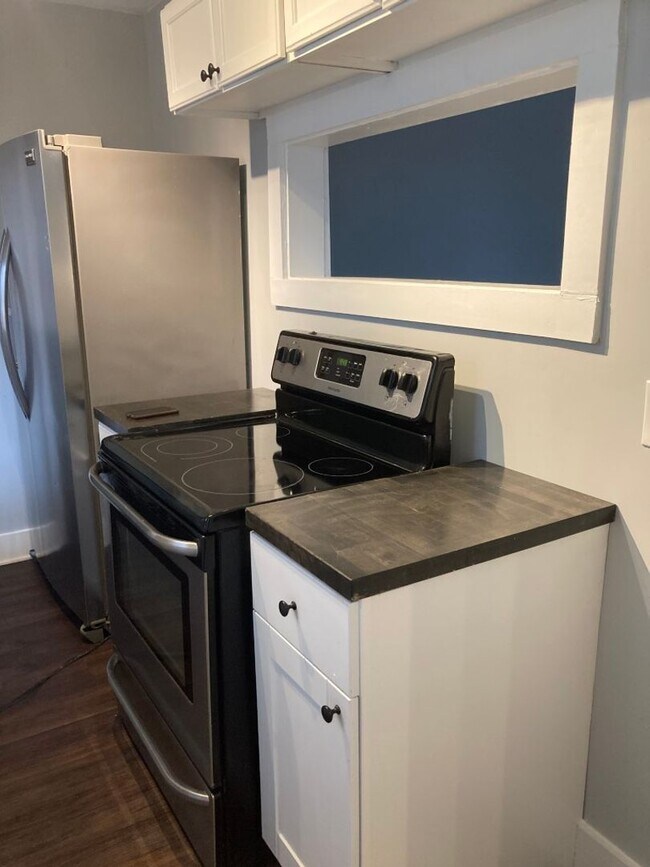 Building Photo - Coming Soon!!!  Cute Duplex In East Nashville