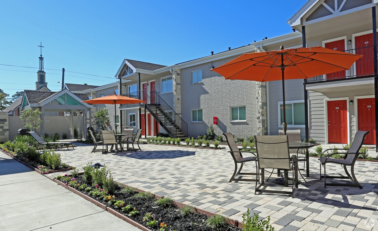 The Grove at 43rd Apartments in Houston, TX