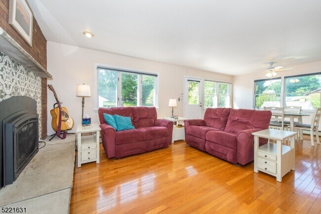 Foto del edificio - 176 Grove Ave