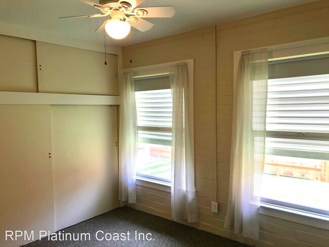 Building Photo - 1 br, 1 bath House - 325 "B" Baron Ave.