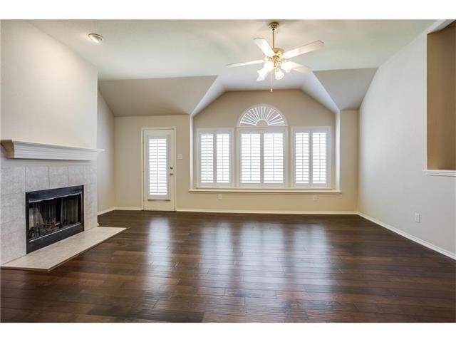 Foto del edificio - 7912 Whispering Tree Ln