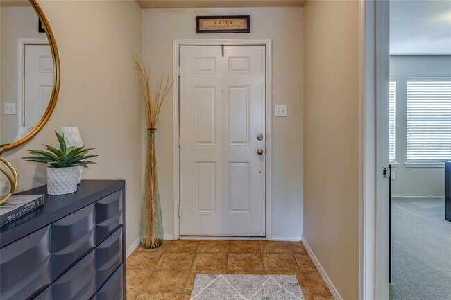 Building Photo - 2432 Clairborne Dr