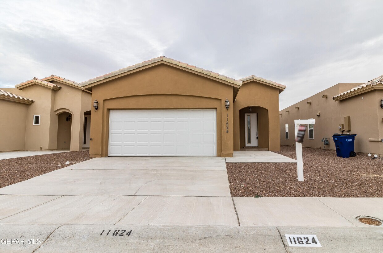 Foto principal - 11624 Grotto Bay Ct