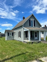 Building Photo - 118 2nd St