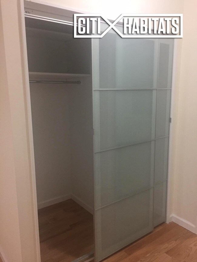 Foto del edificio - 4338 42nd St