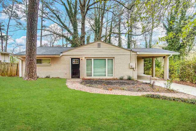 Building Photo - 3401 Longleaf Dr