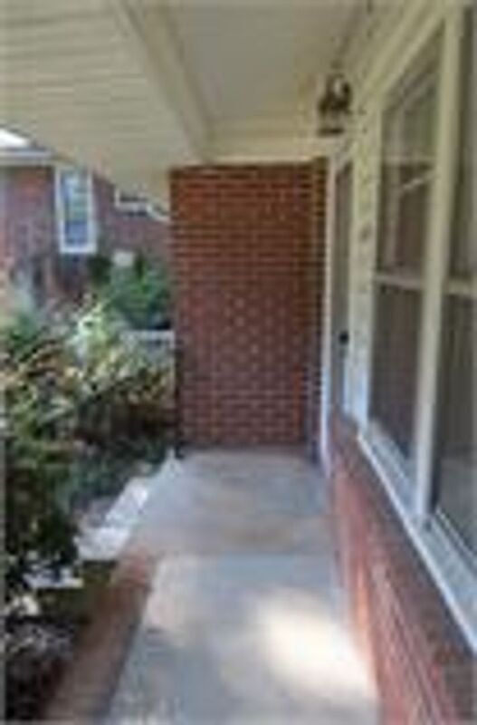 Building Photo - 115 White Oak Dr