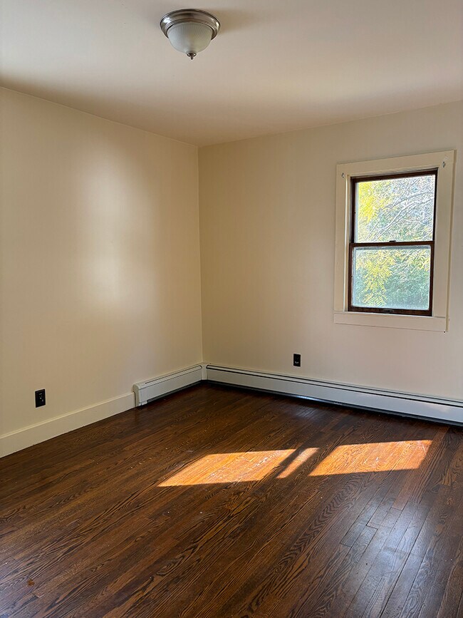 Bedroom 1 - 35 Vernon Terrace