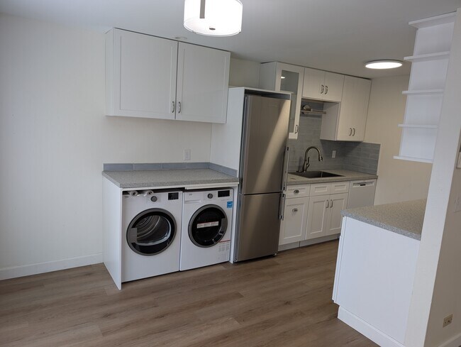 Foto del edificio - 5028 SE Hawthorne Blvd