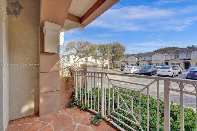 Foto del edificio - 8826 W Flagler St