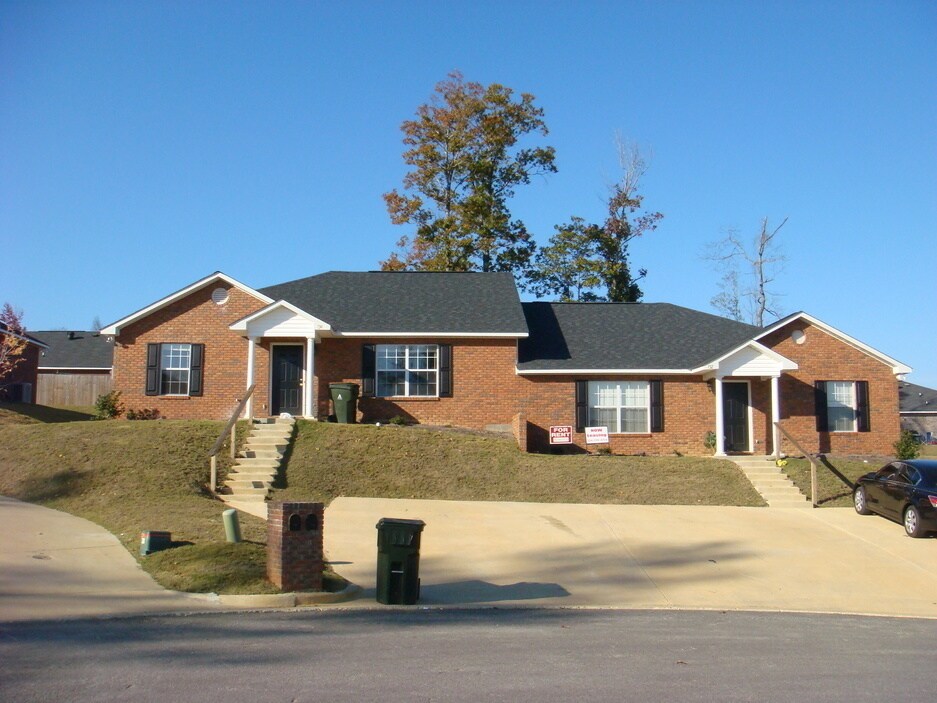 Primary Photo - Spacious Duplex For Rent This August 9th!