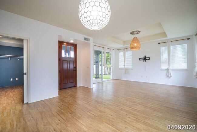 Foto del edificio - Available Now! 4 BD / 3 BA / Garage Parking / Pets Allowed in Ewa Beach