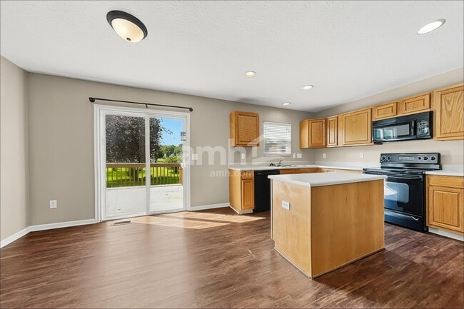 Building Photo - 4230 Mallard Dr