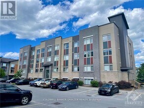 Building Photo - 315 Terravita Private