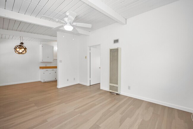 Sala de estar - 3433 Pearl St