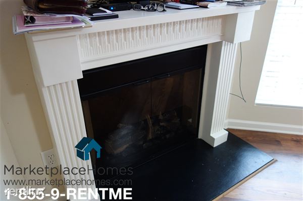 Building Photo - 3076 Bonnes Dr