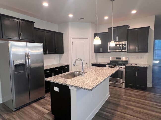 Building Photo - 1203 Compass Dr