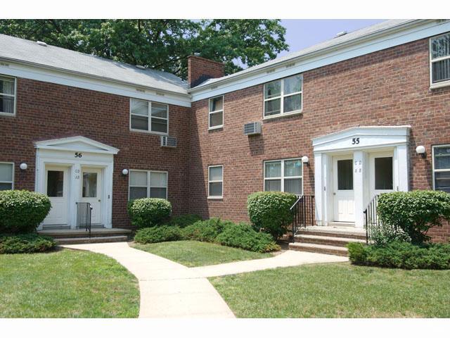 Edificio - Leland Gardens Apartments
