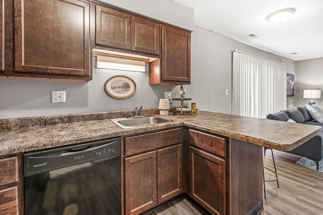 Building Photo - Oakbrook Village