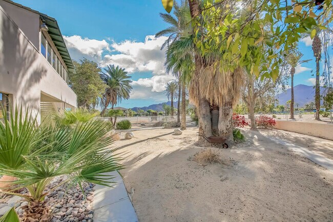 Building Photo - 51650 Avenida Bermudas