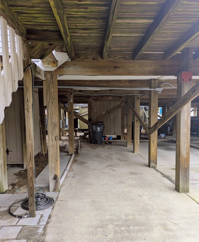 Building Photo - 1326 W Ocean View Ave