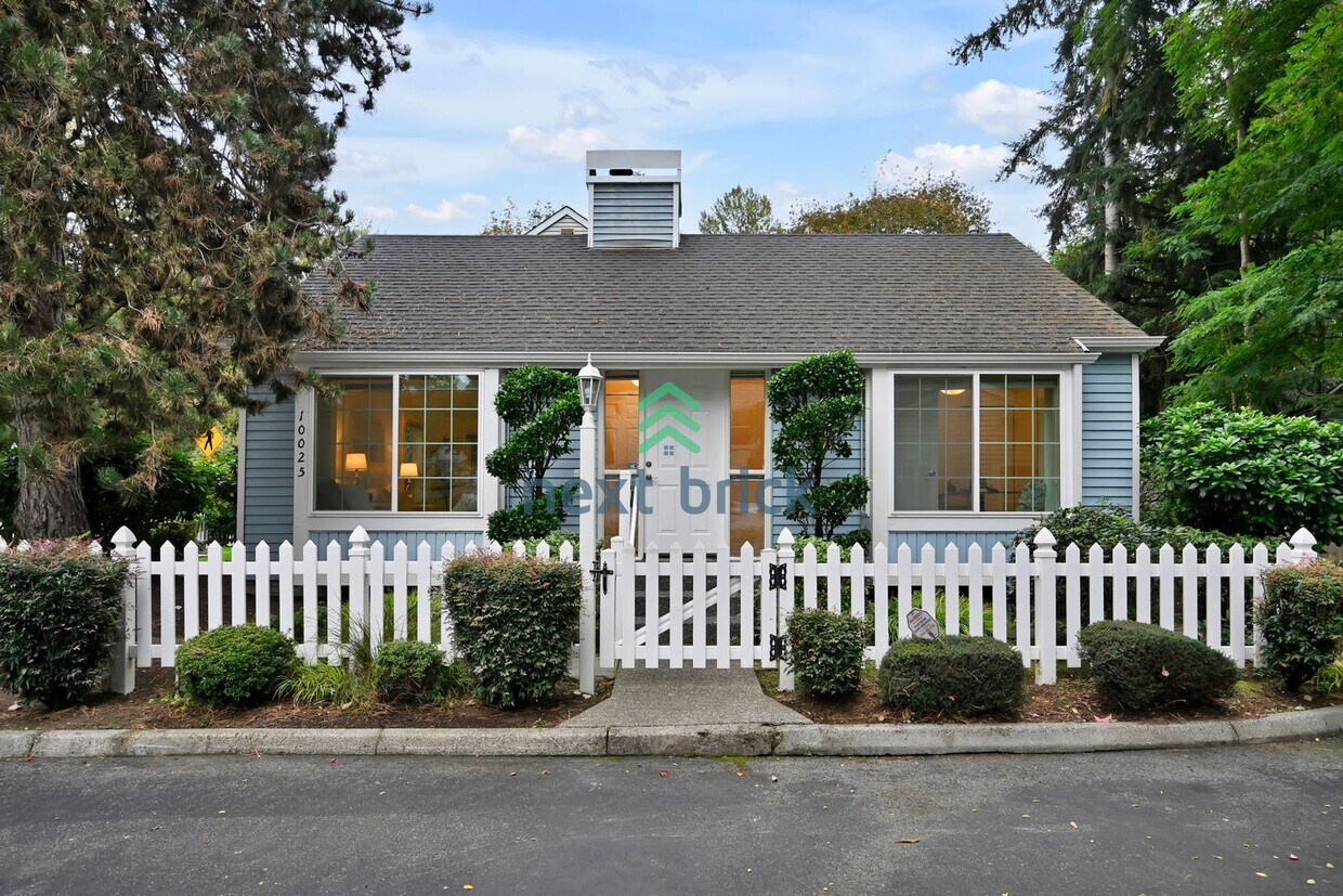 Primary Photo - Charming 2-Bedroom Cottage in the Heart of...