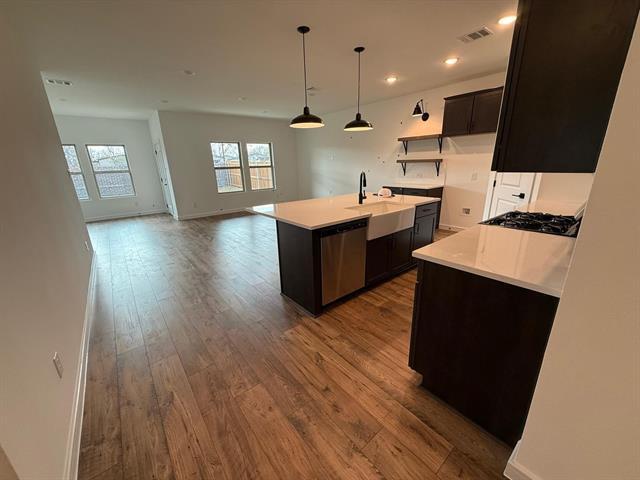 Foto del edificio - 14910 Baikal Dr