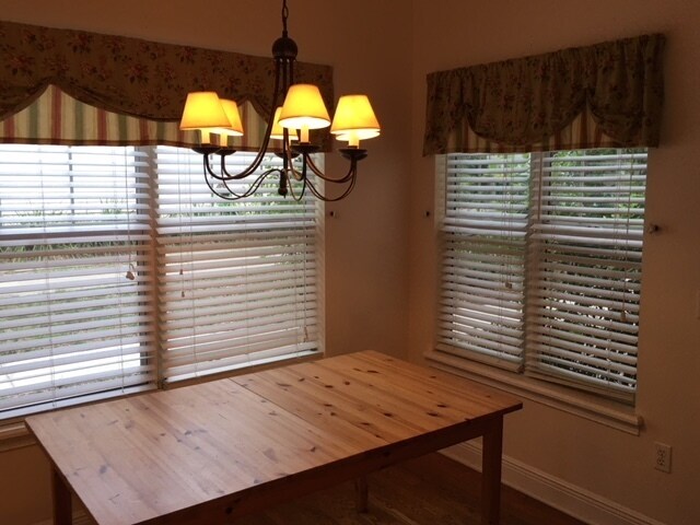Building Photo - Unique Town Home in Mt Dora the City of Fe...