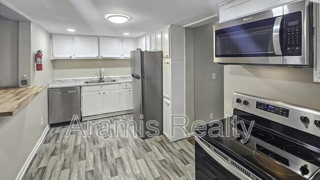 Foto del edificio - 166 Sewanee Ave NW