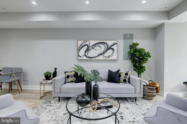 Foto del edificio - 916 12th St NE