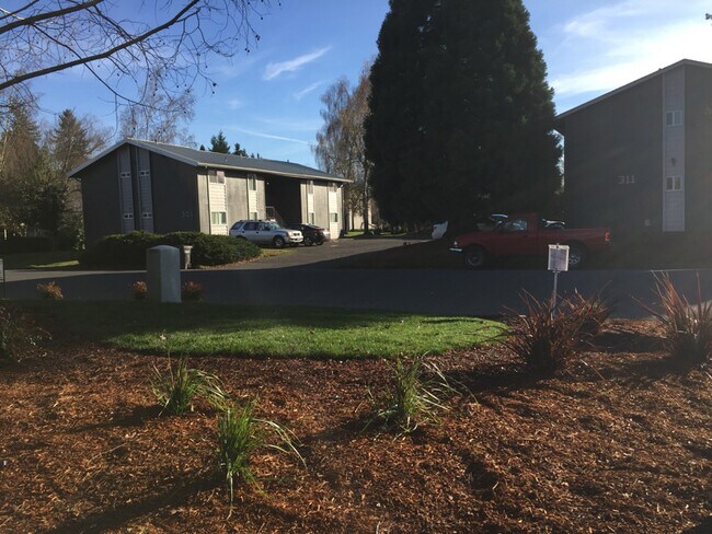 Foto del edificio - 301 Whitesell St W