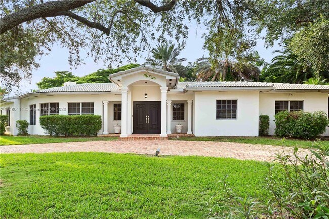 Building Photo - 505 Luenga Ave