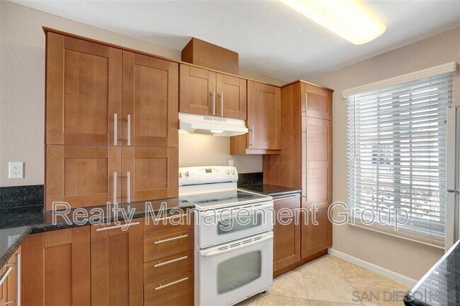 Foto del edificio - 4169 Mt Alifan Dr