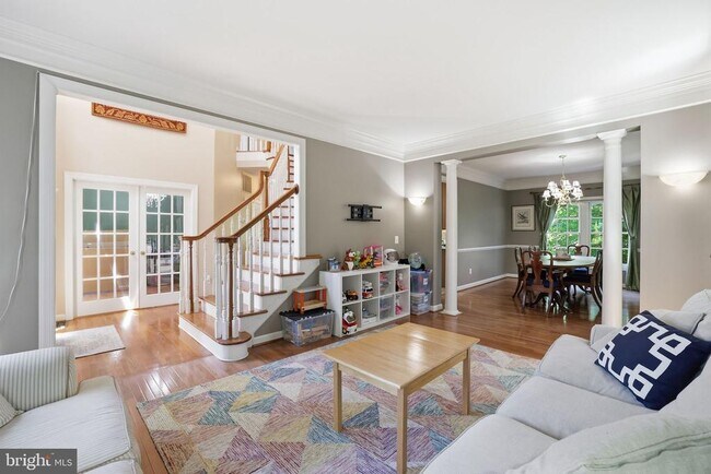 Building Photo - 5767 Bush Hill Dr