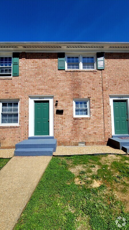 Building Photo - 2619 Wayside Dr