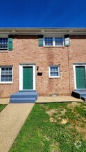 Building Photo - 2619 Wayside Dr