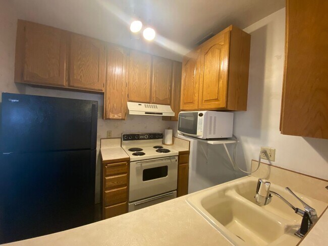 Foto del edificio - Sun Garden 1 bed 2 full bath Condo.