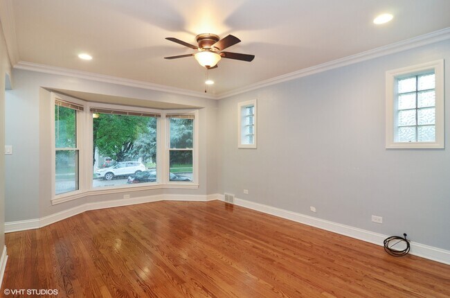 Foto del edificio - 5225 N Neenah Ave