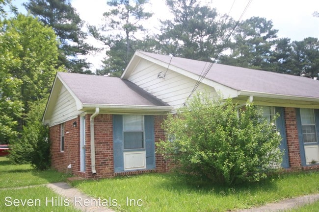 Building Photo - 670-672 Old Summerville Rd NW