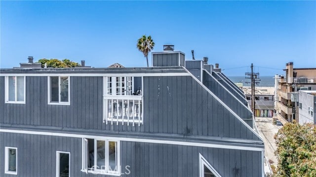 Building Photo - 33 Reef St